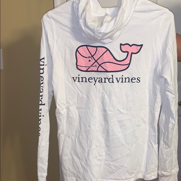 Vineyard vines hooded long sleeve t shirt! - Picture 2 of 4